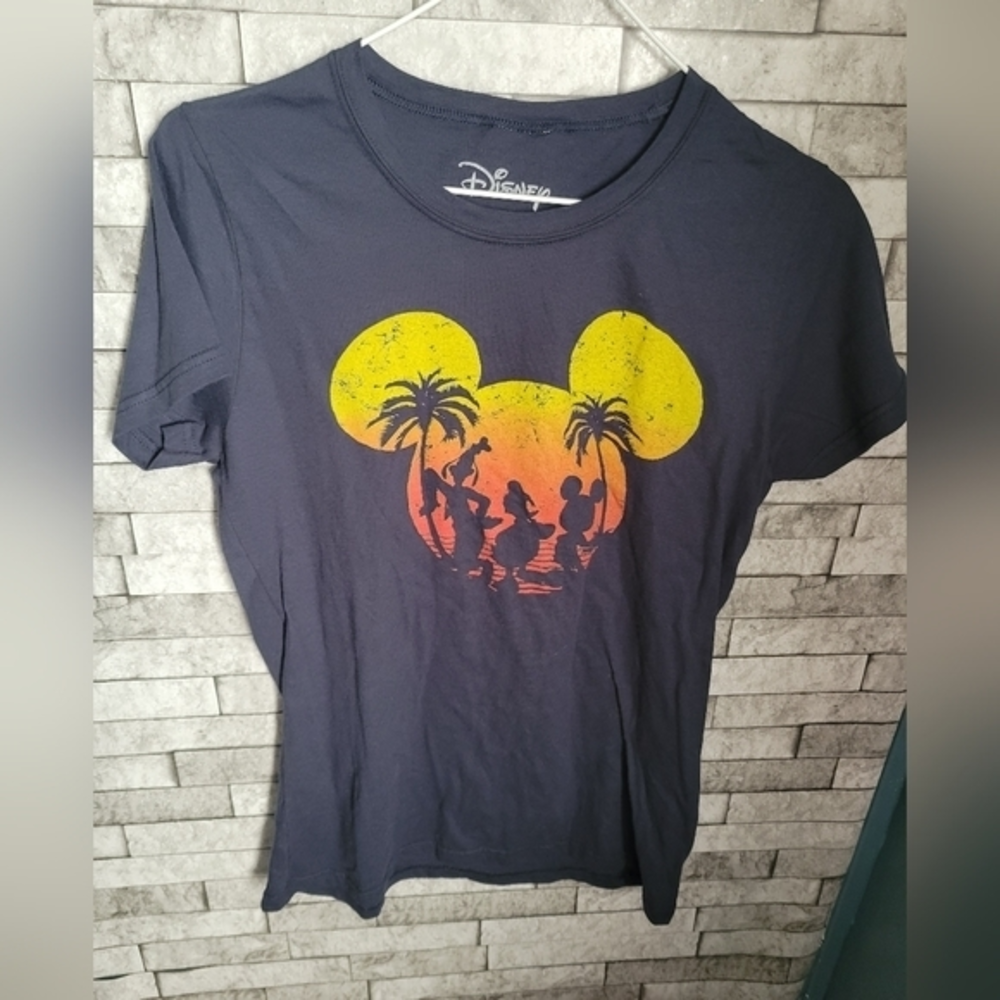 Disney Sunset Silhouette Tshirt Palm Trees Size Large‎